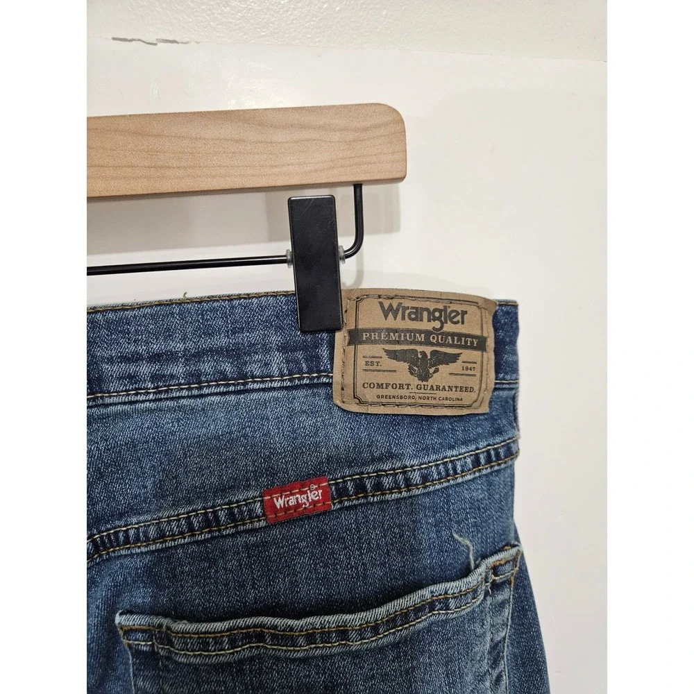 Wrangler Relaxed Boot Mens Blue Denim Jeans 36x34 Medium Wash 112344984